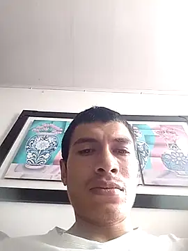 008Alexan online show from February 5, 5:43 pm