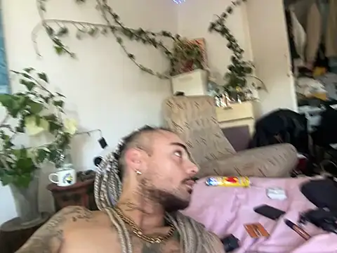 EnricoGio online show from February 14, 1:06 pm