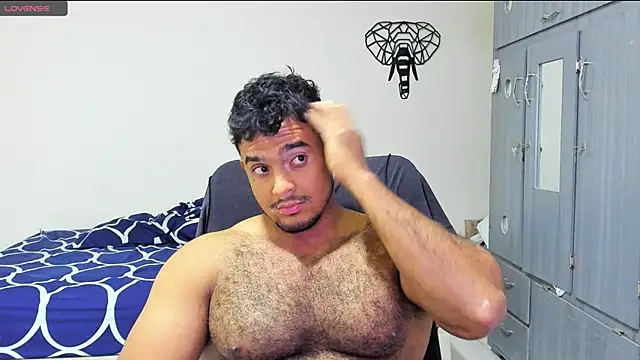 Big furry bear13 online show from December 11, 5:01 am