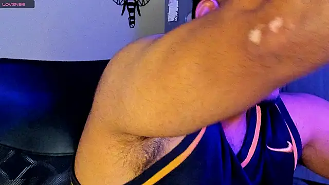 Big furry bear13 online show from February 8, 6:22 am