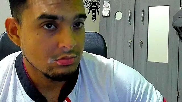 Big furry bear13 online show from March 18, 5:13 am