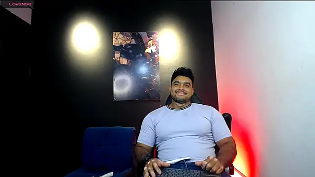 Big furry bear13 online show from January 15, 9:28 pm