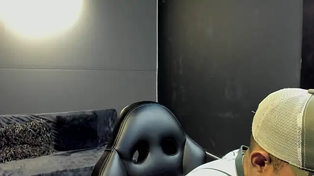 Big furry bear13 online show from November 8, 12:19 pm