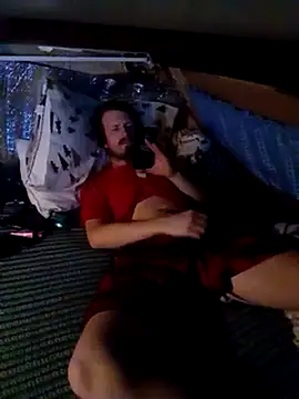 Snapshot of hothippie420 chatting on December 11, 7:43 am hothippie420 online show from December 11, 7:43 am