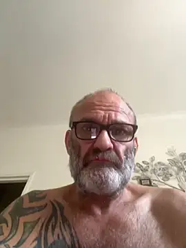 Shyboy817 online show from September 8, 3:00 pm