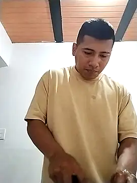 Snapshot of Willner08 chatting on December 21, 3:42 pm Willner08 online show from December 21, 3:42 pm