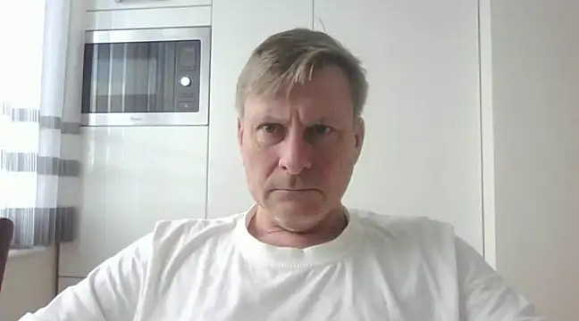 johnnym1 online show from January 29, 9:01 am