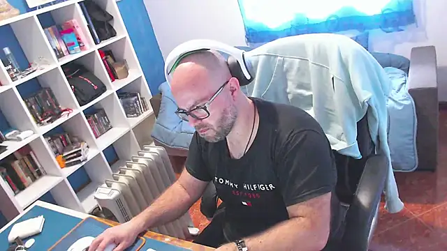 ravingr4d4 online show from March 3, 11:28 am