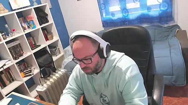 ravingr4d4 online show from March 18, 9:12 am