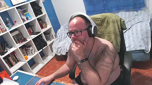 ravingr4d4 online show from April 3, 11:12 pm