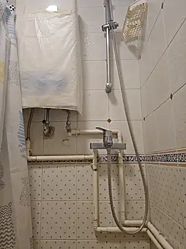 Snapshot of john_ng654321 chatting on November 1, 9:57 am john ng654321 online show from November 1, 9:57 am