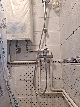 Snapshot of john_ng654321 chatting on September 18, 1:07 am john ng654321 online show from September 18, 1:07 am