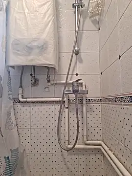 Snapshot of john_ng654321 chatting on September 15, 1:41 am john ng654321 online show from September 15, 1:41 am