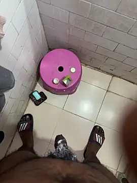 Snapshot of delhiboyz1 chatting on February 9, 11:04 am delhiboyz1 online show from February 9, 11:04 am