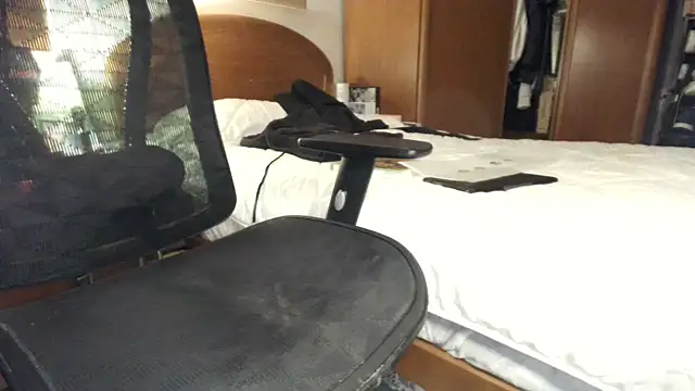 Hornyboyspanish2 online show from January 18, 8:51 pm