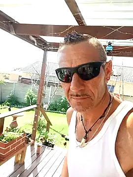 Snapshot of Bbboy42 chatting on December 20, 7:22 am Bbboy42 online show from December 20, 7:22 am