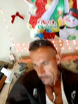 Snapshot of Bbboy42 chatting on December 13, 9:58 am Bbboy42 online show from December 13, 9:58 am