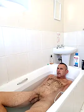 Snapshot of Bbboy42 chatting on September 17, 9:10 am Bbboy42 online show from September 17, 9:10 am