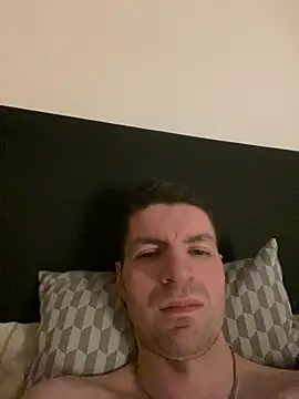 Snapshot of Ricoleckt chatting on February 16, 8:22 pm Ricoleckt online show from February 16, 8:22 pm