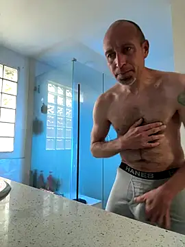 El Gizmo online show from December 14, 7:54 pm