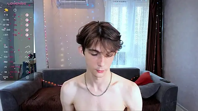 Aaron Boom online show from June 17, 1:57 pm