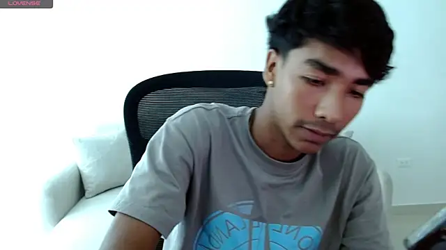 Tyler prince online show from November 17, 8:45 pm