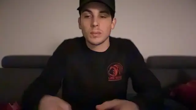 Snapshot of abe_in_red chatting on February 22, 12:16 am abe in red online show from February 22, 12:16 am