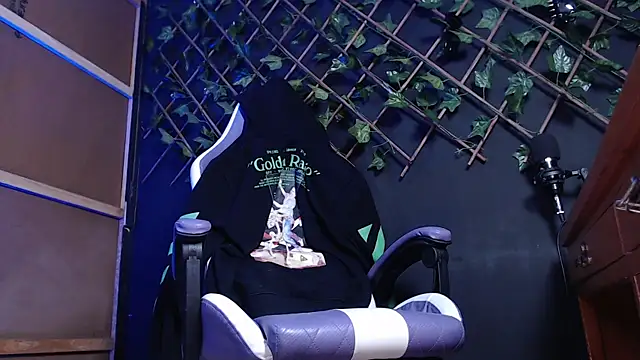 Dicaprioo  online show from January 5, 5:27 pm