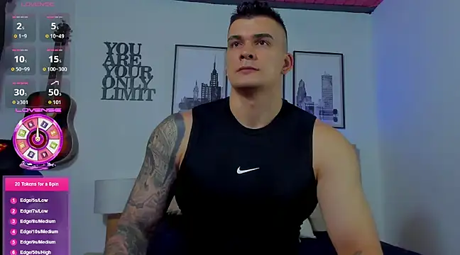 seancarreraa online show from March 17, 9:46 pm