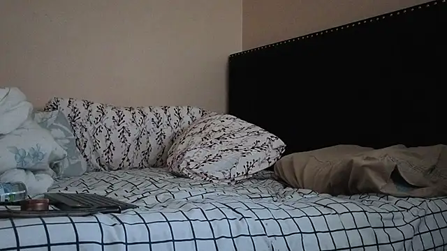 hailzeffn online show from October 2, 10:47 pm