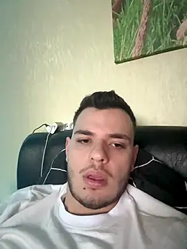 Snapshot of oscar_sweet22 chatting on October 11, 12:20 pm oscar sweet22 online show from October 11, 12:20 pm