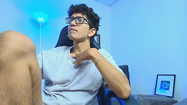 TylerWhite  online show from September 10, 4:44 am