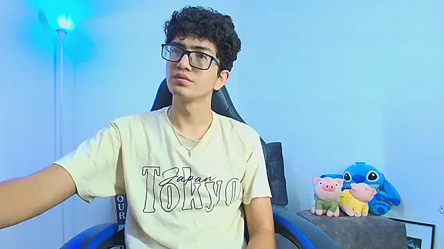 TylerWhite  online show from September 27, 11:19 am