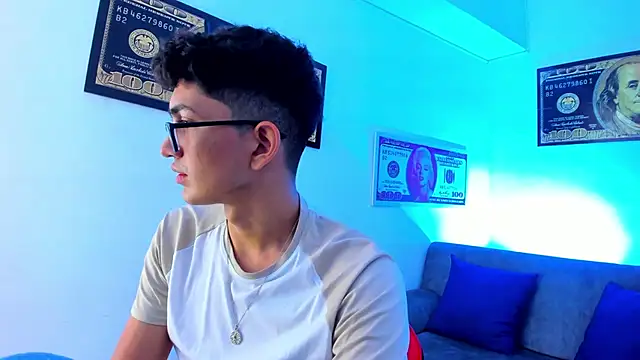 TylerWhite  online show from January 4, 2:56 am