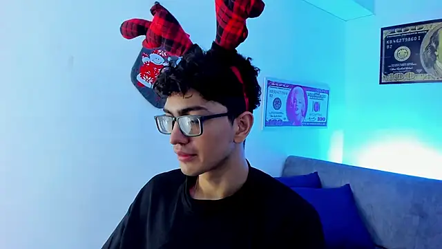 TylerWhite  online show from December 6, 2:57 am