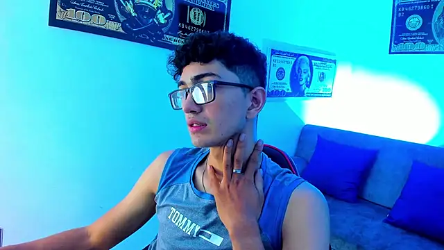 TylerWhite  online show from January 5, 3:00 am