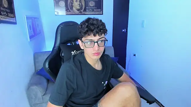 TylerWhite  online show from March 8, 2:43 am