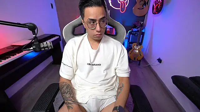 granxarma960 online show from December 28, 4:51 am