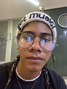 Maxim-Walker online show from November 30, 4:03 am