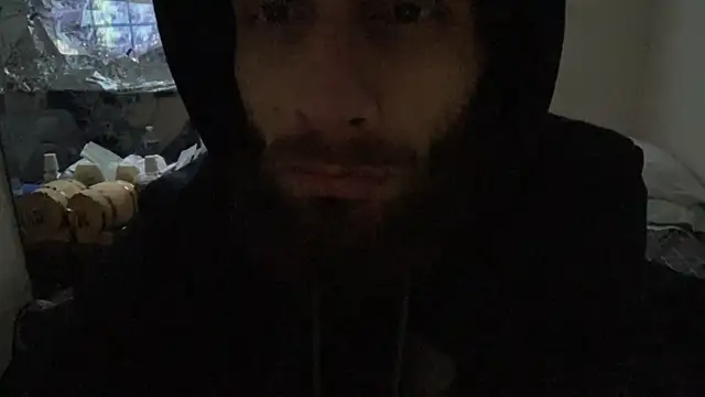 pantslesstraveler plt online show from November 5, 5:59 pm