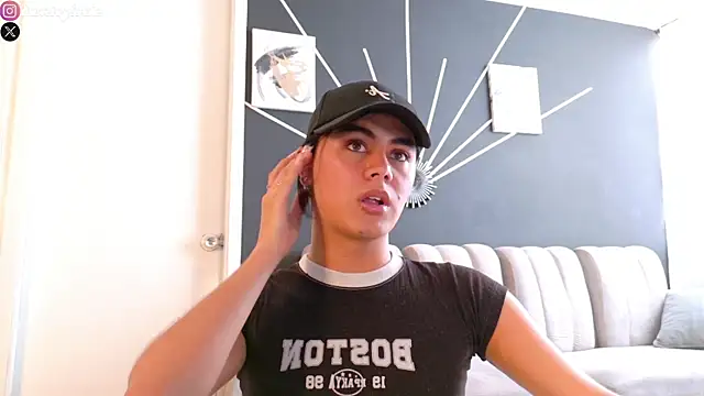 Snapshot of Liam_Taylor chatting on March 18, 7:33 pm Liam Taylor online show from March 18, 7:33 pm