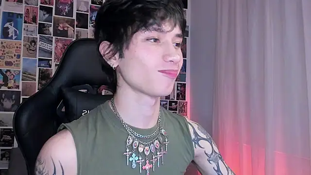 liamelf online show from March 5, 4:24 am