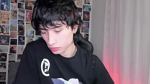 liamelf online show from September 24, 6:57 am