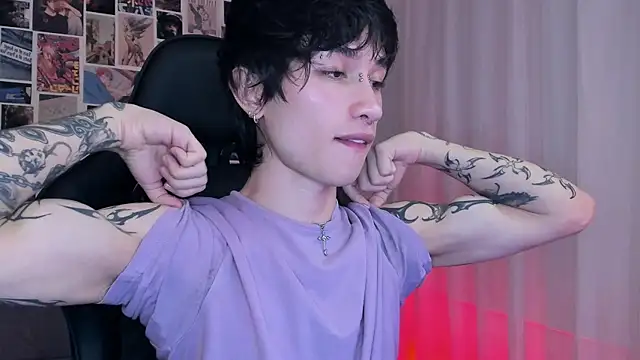 liamelf online show from March 13, 4:05 am