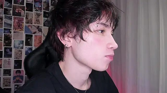 liamelf online show from October 17, 5:55 am