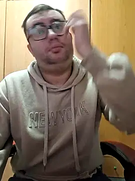 Javier bear online show from February 9, 2:33 pm