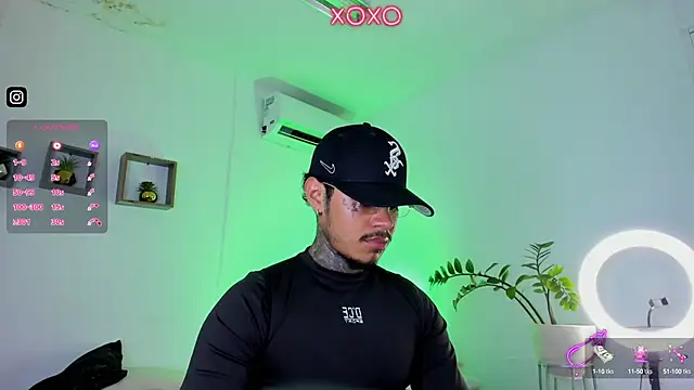 JordanSmiith  online show from January 21, 8:43 pm