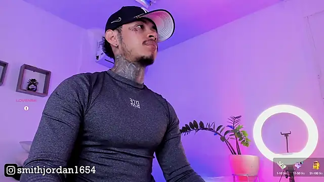 JordanSmiith  online show from December 2, 8:42 pm