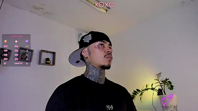 JordanSmiith  online show from January 30, 9:36 pm