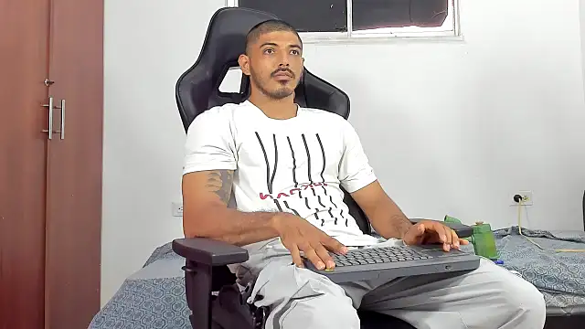 joris vo online show from December 4, 3:21 pm